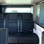 Trois places à l'arrière avec ceintures et isofix